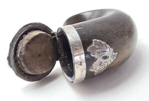Horn Snuff Mull