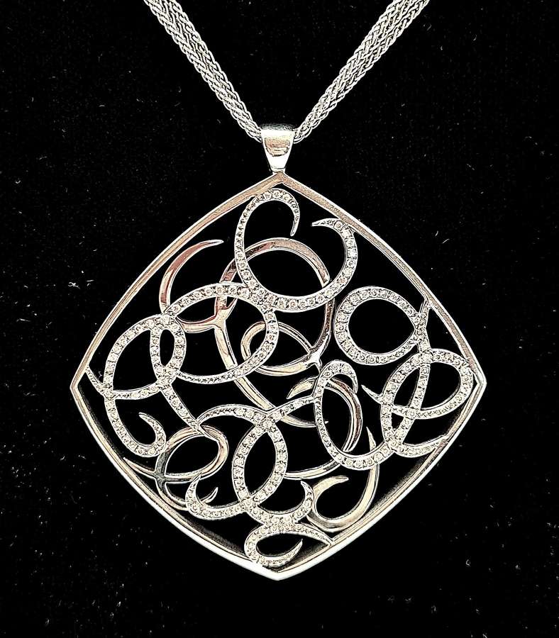White Gold and Diamond Pendant Necklace