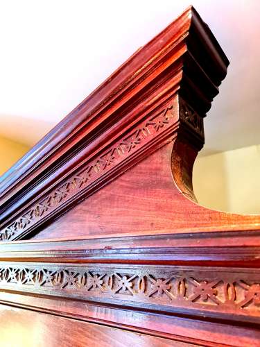A George III Linen Press