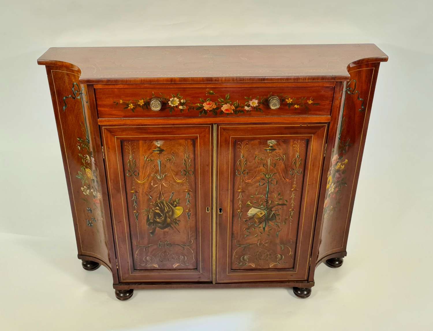 An Outstanding Sheraton Style Side Cabinet