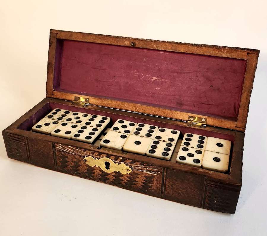Domino Set