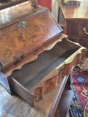 Superb Queen Anne Dressing Table Mirror
